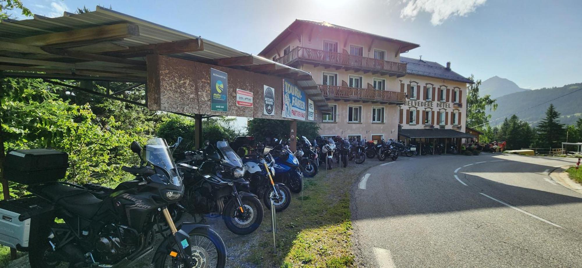 Hotel Belvedere Relais Motos 3*
